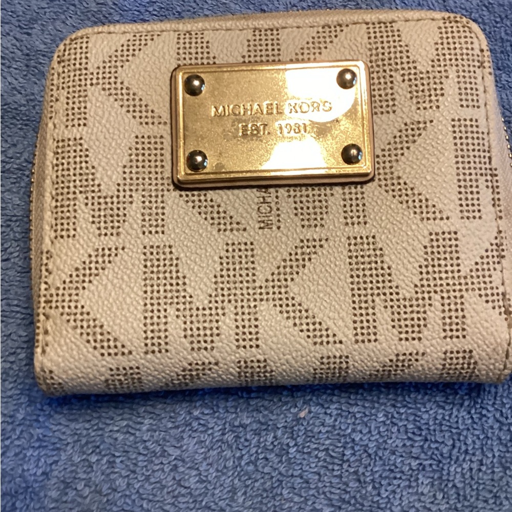 Michael Kors Beige Wallet